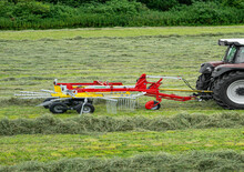 Rotary rakes Pöttinger Top 462 A