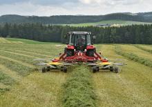 Rotary rakes Pöttinger Top 612