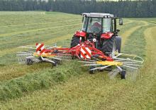 Rotary rakes Pöttinger Top 612