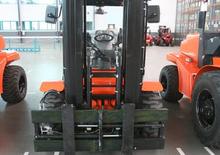 Rough Terrain Forklifts Mast Explorer H 30 DA