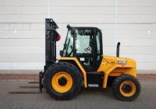 Rough terrain forkliftler JCB 930-4