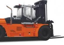 Rough terrain forkliftler Doosan DV250S-7