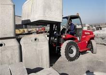 Rough terrain forkliftler Manitou MC 30 NS