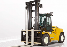 Rough Terrain Forklifts Yale GDP280DF