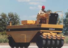 Rubber-wheeled Rollers Caterpillar PS 130