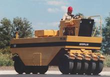 Rubber-wheeled Rollers Caterpillar PS 180