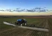 Self-propelled field sprayers New Holland DEFEND 2500