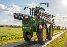 Self-propelled field sprayers John Deere R4150i