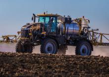 Self-propelled field sprayers Challenger RG900C