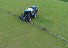 Self-propelled field sprayers New Holland SP410F