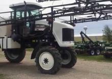 Self-propelled field sprayers Challenger SpraCoupe 7450