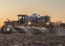 Self-propelled field sprayers Challenger TG7300C