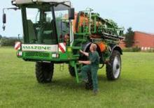 Self-propelled field sprayers Amazone SX 4000