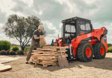 Skid Steer Loaders Kioti SL750 Cab Flow+
