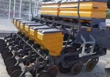 Sowing machines Valtra BP 704	