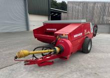 Square balers Welger AP 830
