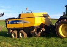 Square balers New Holland B 930 APY