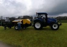 Square balers New Holland BB 920