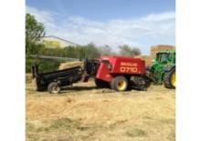 Square balers New Holland D 710 S