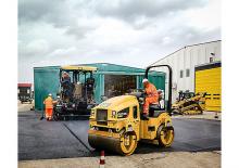 Tandem titreşimli silindirler Caterpillar CB2.5
