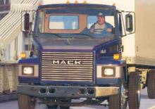 Tarktör parçaları Mack CM400 4-point cab E5-240 4x2