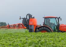 Tarla püskürtücüler Kubota XMS112