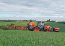 Tarla püskürtücüler Kubota XMS210