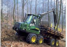 Taşıma araçları John Deere 810 D