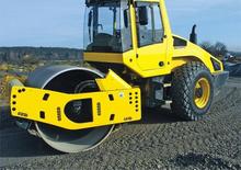 Tek silindirli makaralar Bomag BW 213 DH-4
