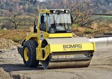Tek silindirli makaralar Bomag BW 214 DHC-4