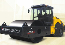 Tek silindirli makaralar YTO LTD626H