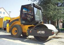 Tek silindirli makaralar JCB VM75 D