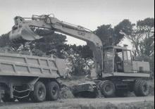 Tekerlekli ekskavatörler Caterpillar 224B