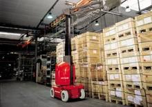 Single Vertical Mast Boom Lifts Manitou 105 VJ