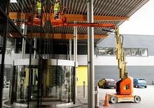 Single Vertical Mast Boom Lifts JLG-Toucan Toucan 12E Plus
