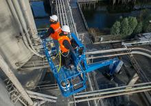 Wheeled Telescopic Boom Lifts Genie S-85 XC