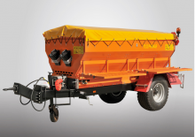 Towed Spreaders Pronar T 132