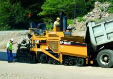 Tracked Asphalt Pavers Caterpillar AP1055D