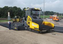 Tracked Asphalt Pavers Dynapac SD 2500 C