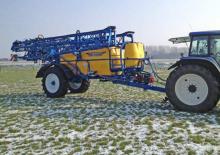 Trailed field sprayers Delvano 4400 EAKS PS