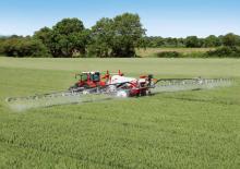 Trailed field sprayers Kuhn Grand Large 2800