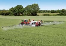 Trailed field sprayers Kuhn Grand Large 4000