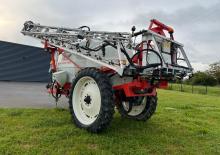 Trailed field sprayers Kuhn Grand Large 4500