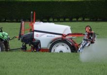 Trailed field sprayers Kuhn Lexis 3000