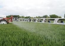 Trailed field sprayers Kuhn Lexis 3000