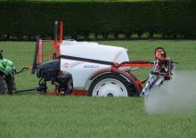 Trailed field sprayers Kuhn Lexis 3000