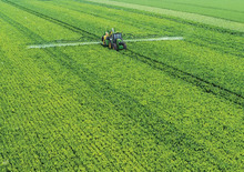 Trailed field sprayers John Deere M 944 i