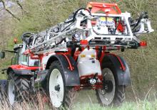 Trailed field sprayers Kuhn Metris 2-3200