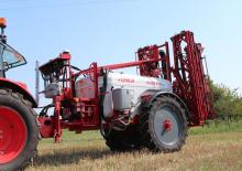 Trailed field sprayers Unia Plus 2521