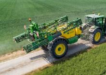 Trailed field sprayers John Deere R740i